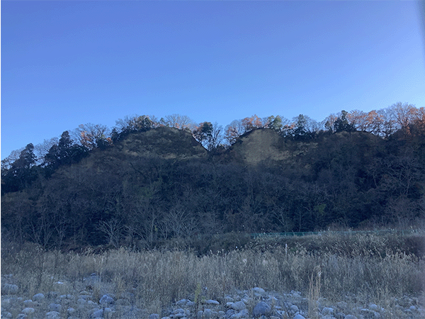 宮の下運動公園（多摩川の羽村の堰付近の地層）