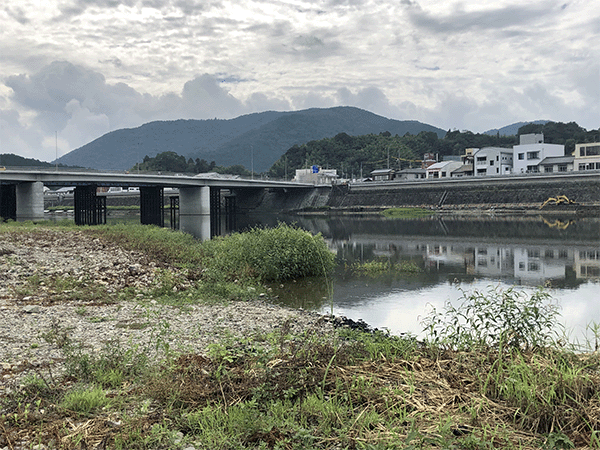 肱川|中流